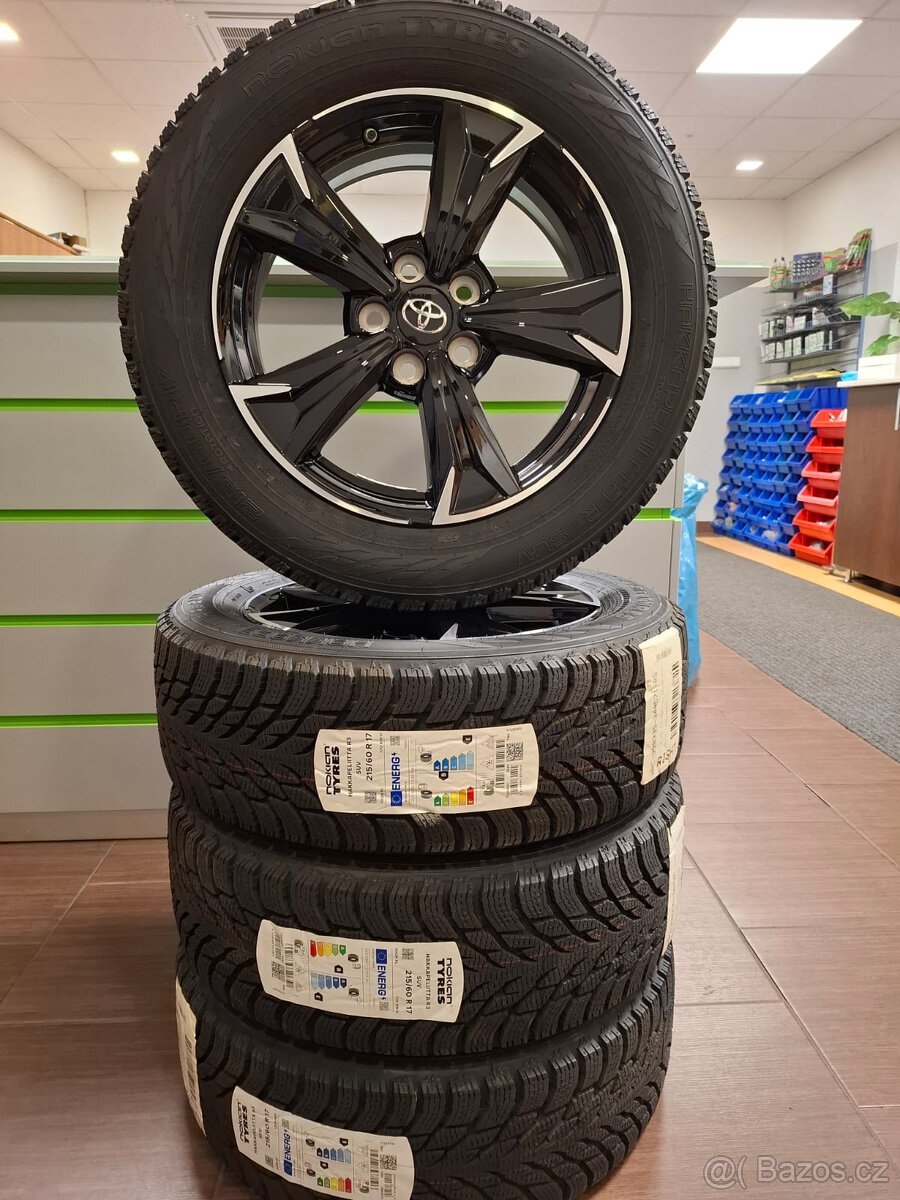 Nová orig zimní sada Toyota C-HR 215/60 R17 Nokian vč. TPMS