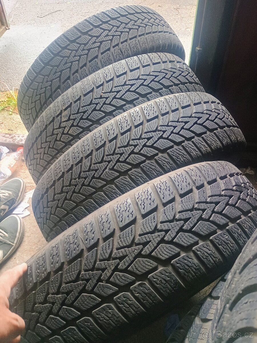 185/60-15 sada zimních pneu Dunlop
