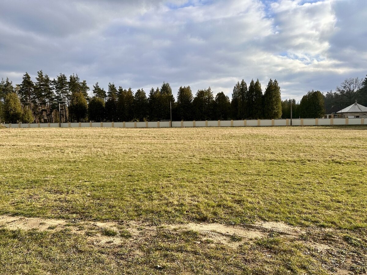 Stavební pozemek 900m² ve městě Horní Jelení