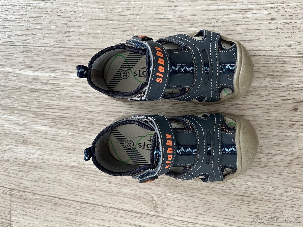 Sandálky 25