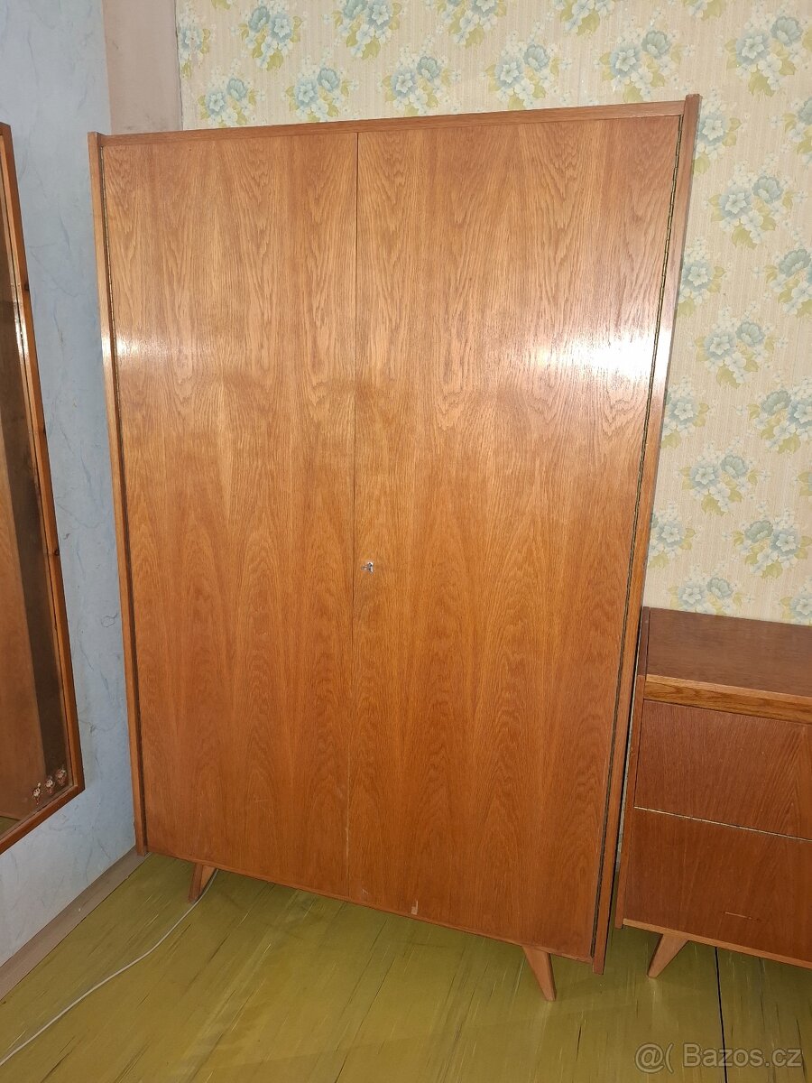 Retro skříně 70. léta