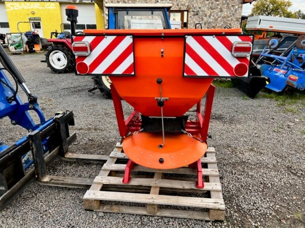 Rozmetadlo komunální 550kg