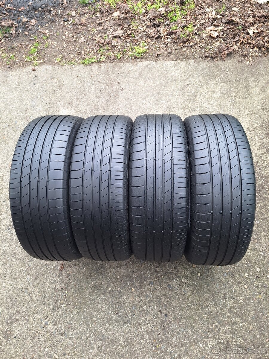 215 60 17 letní pneu R17 Goodyear 215/60/17