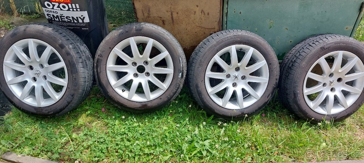 Prodam Alu koka včetně letních pneu.