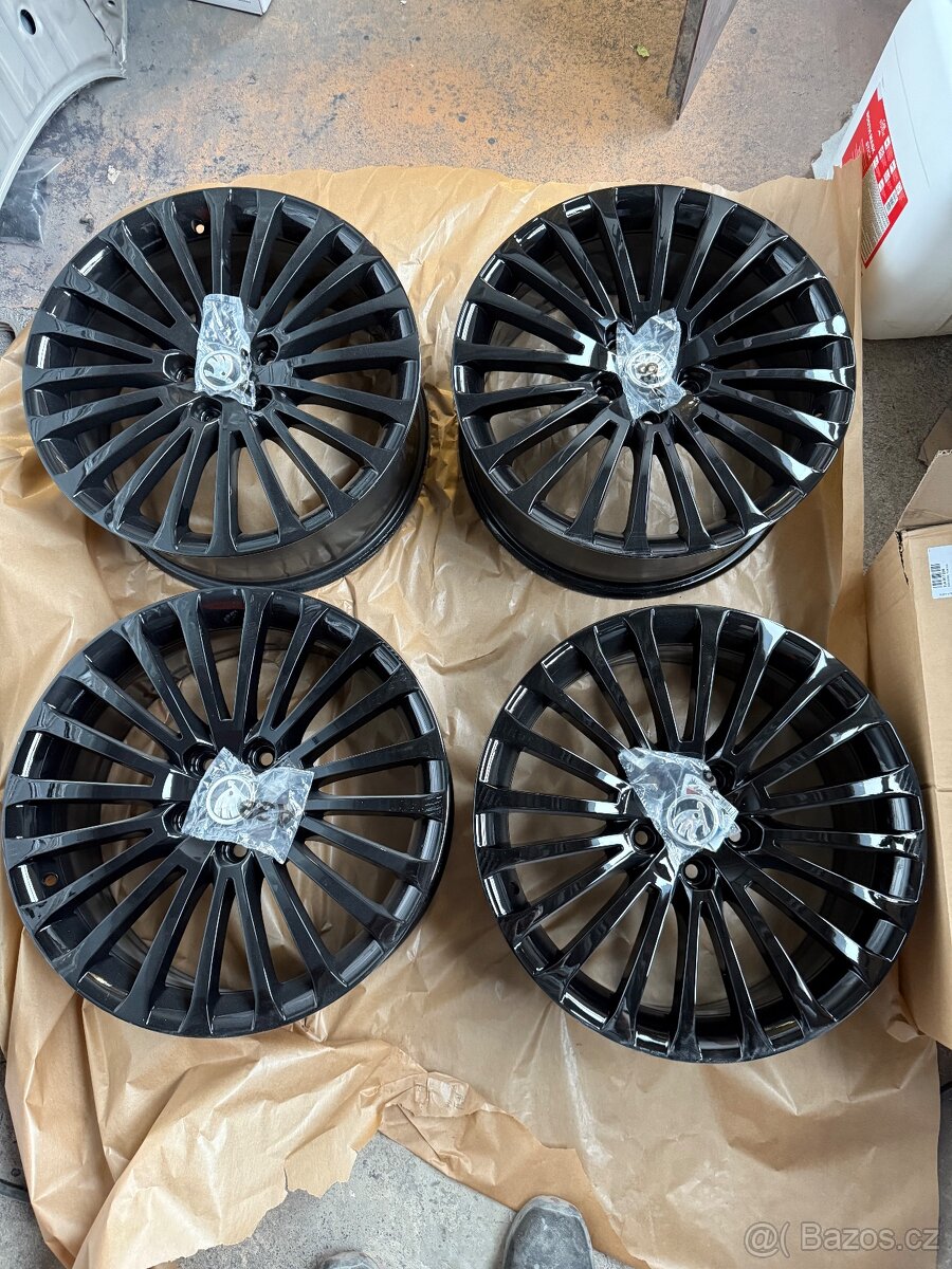 Alu kola sirius r18 superb 2 černé. 3T0 601 025 Q