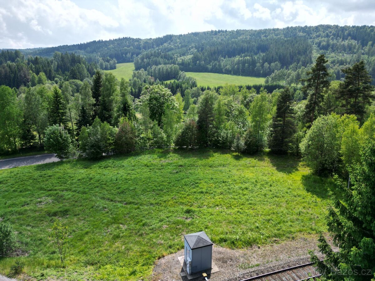 Prodej stavebních pozemků ve Chvalči
