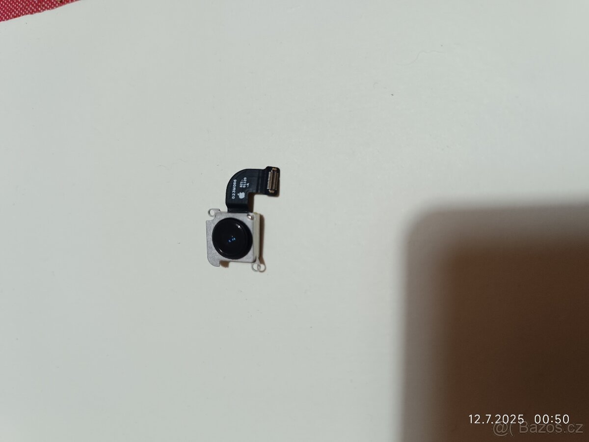 Náhradní díly pro servis iPhonu