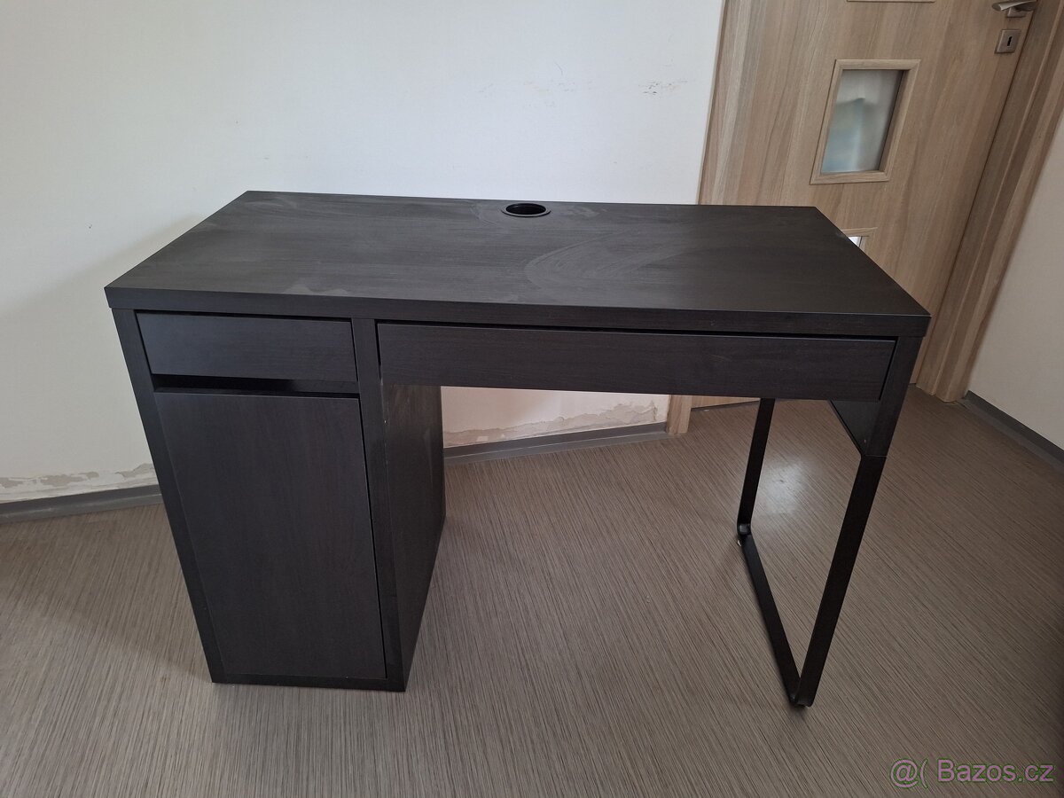 Pracovni stůl Ikea