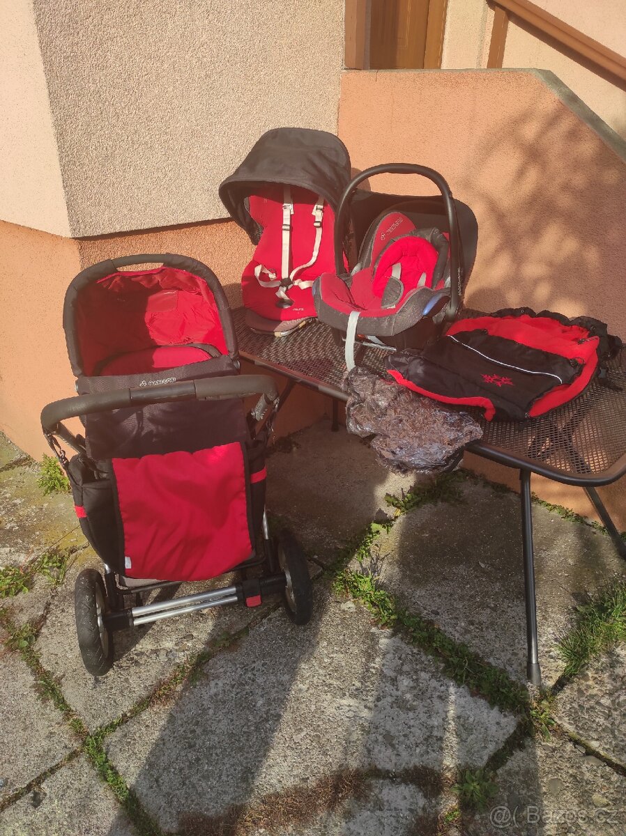 Tři kombinační kočárek