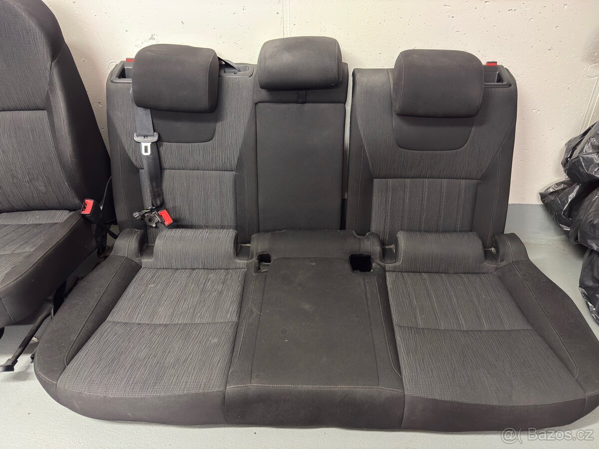 Prodám sedačky Škoda Octavia 3 Combi (r.v. 2019)