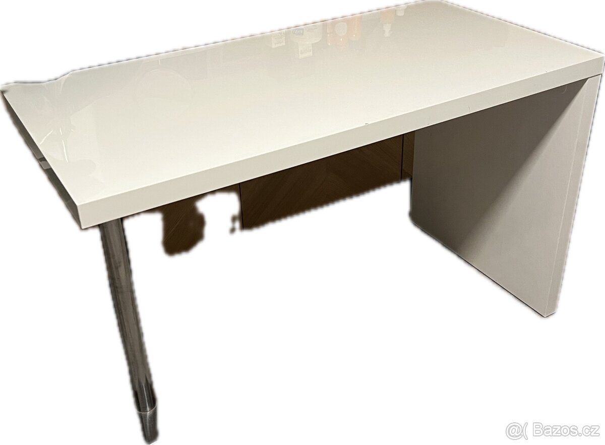 Stůl ikea