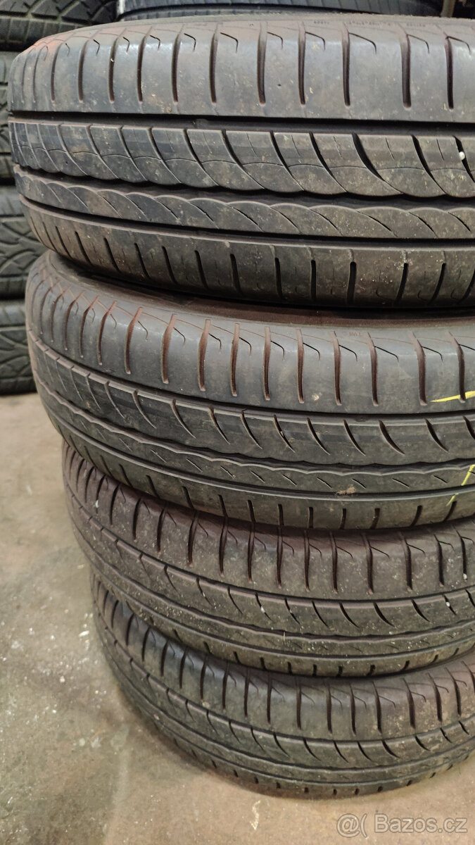 Prodám 4x kompletní kolo Fabia 2 165/70/R14 Pirelli