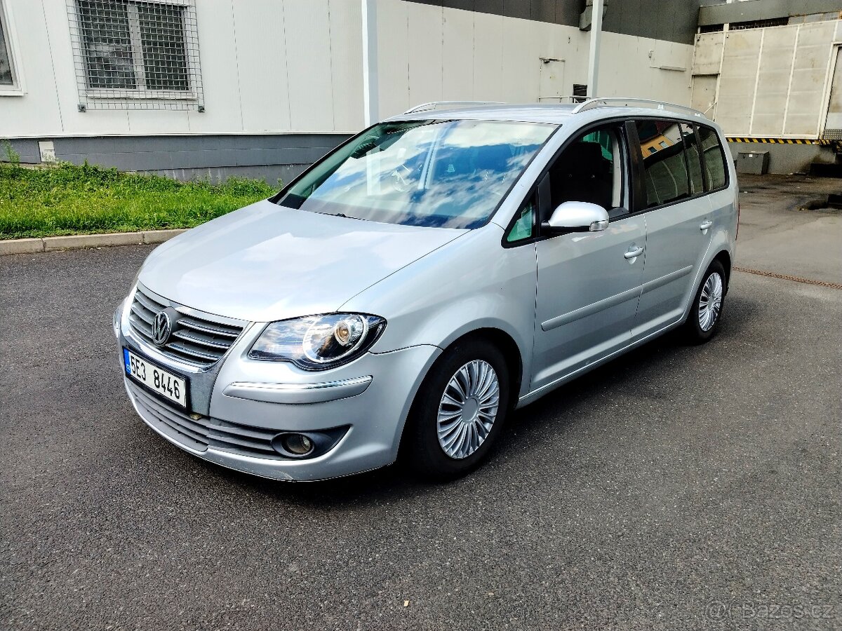 PRODÁM VOLKSWAGEN TOURAN FACELIFT 2.0 TDI 100 KW