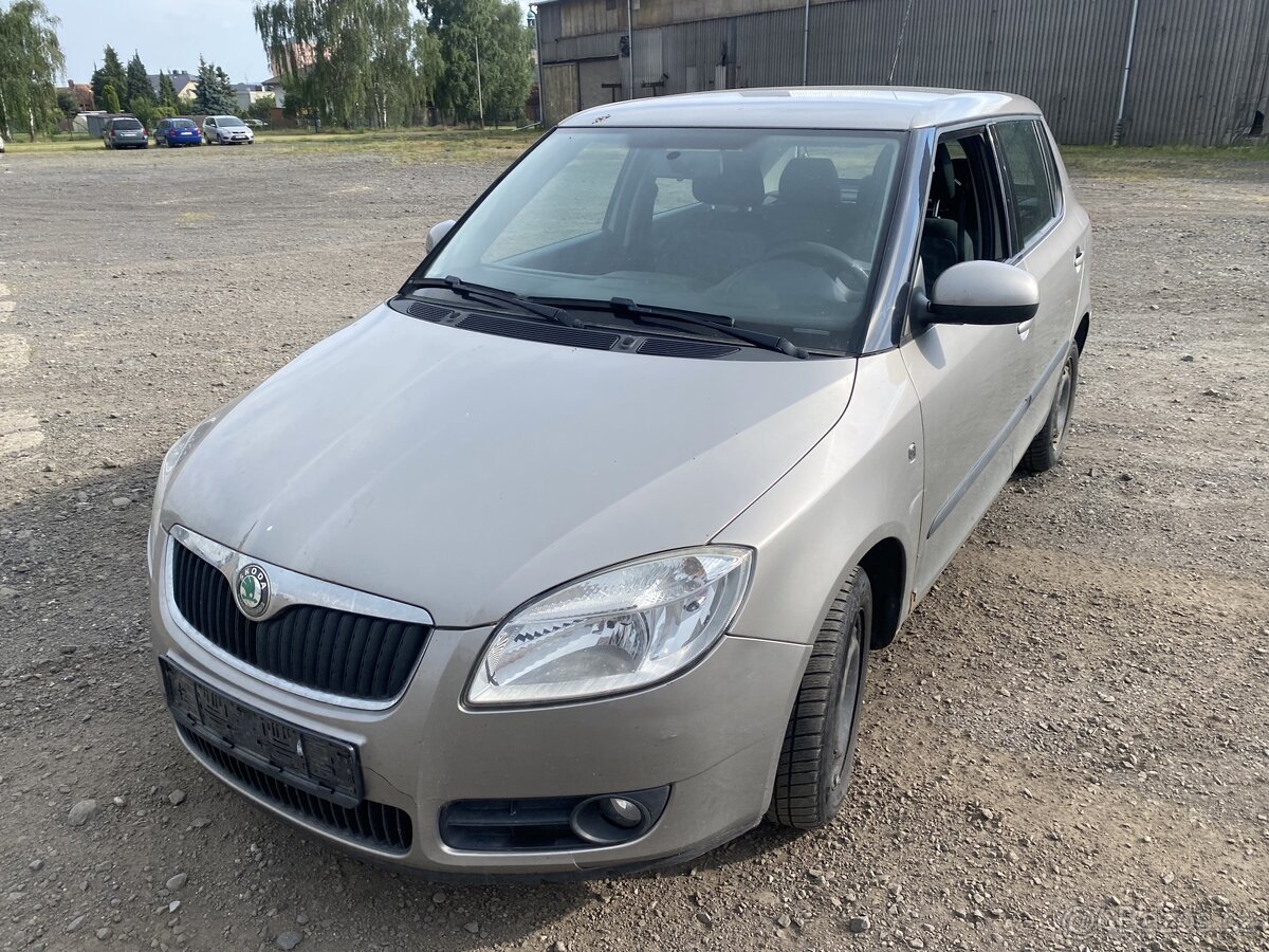 Fabia II díly kód barvy 9202 motor KO