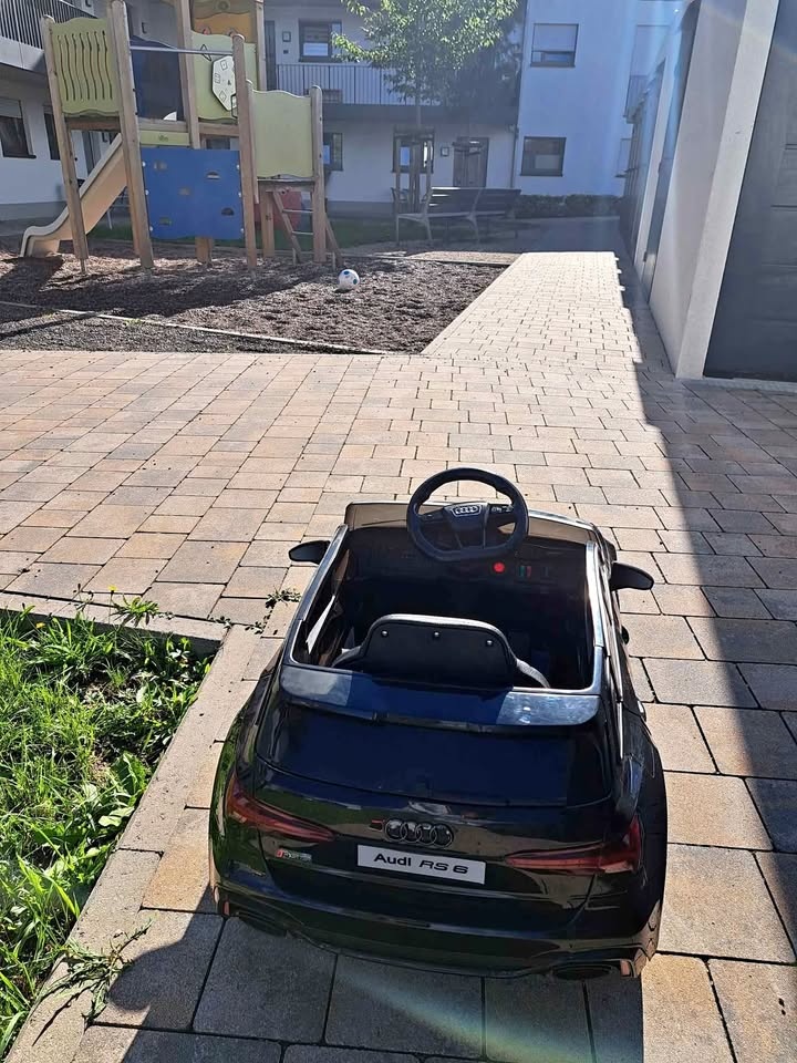 Audi RS6 elektrické dětské auto