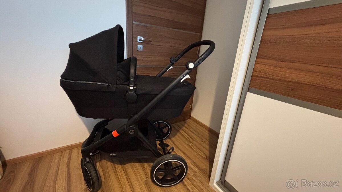 Cybex Eos Lux