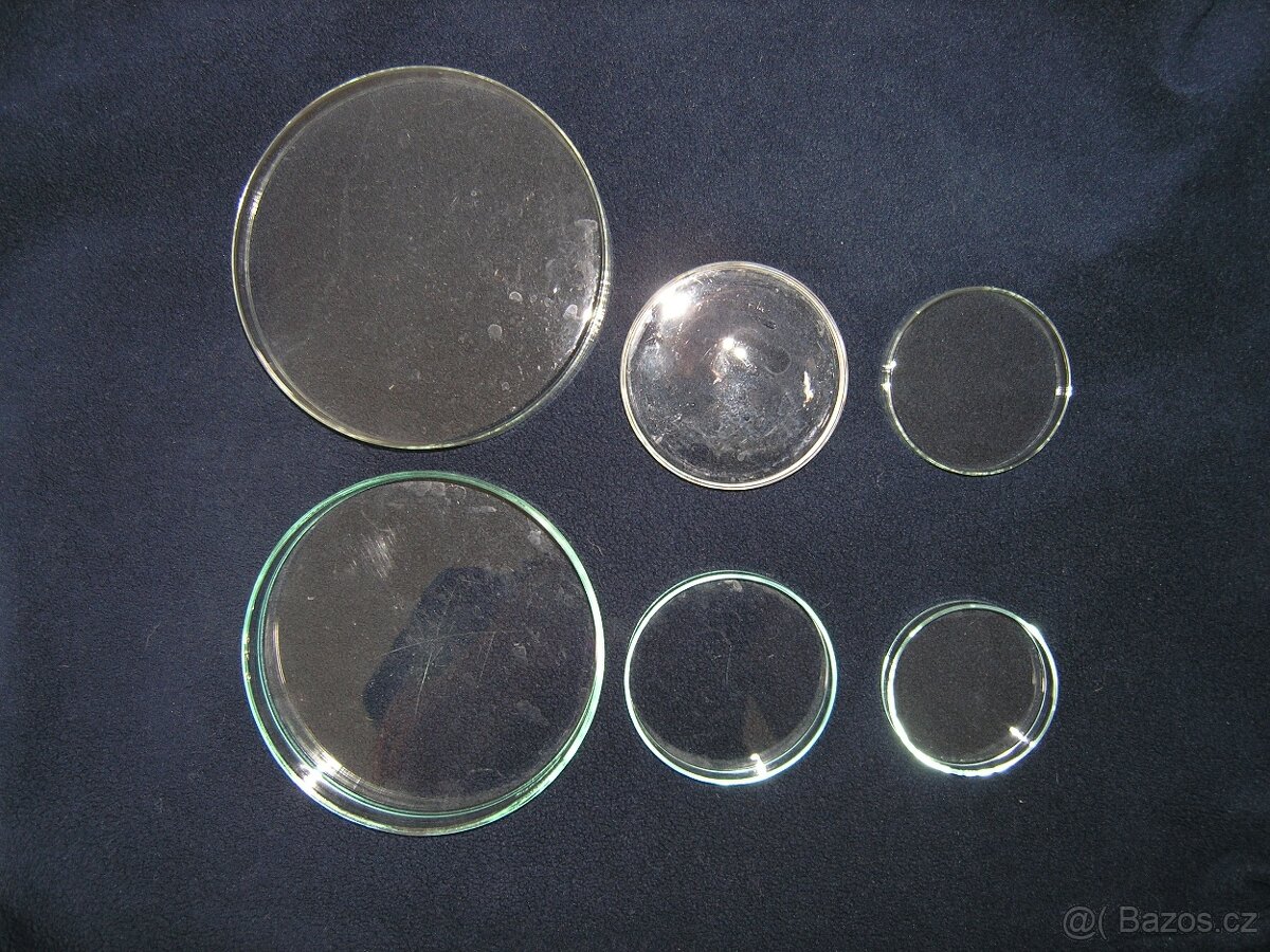 Laboratorní sklo a přístroje