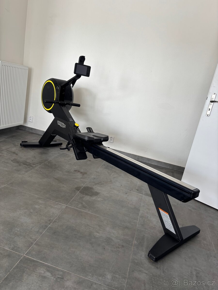Technogym Skillrow – profesionální veslovací trenažér 🟩