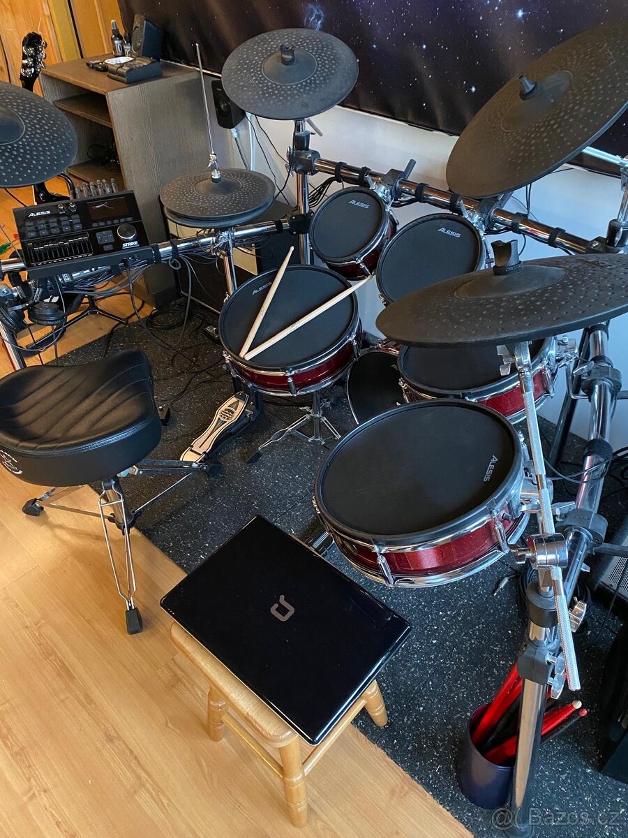 Elektronické bicí ALESIS