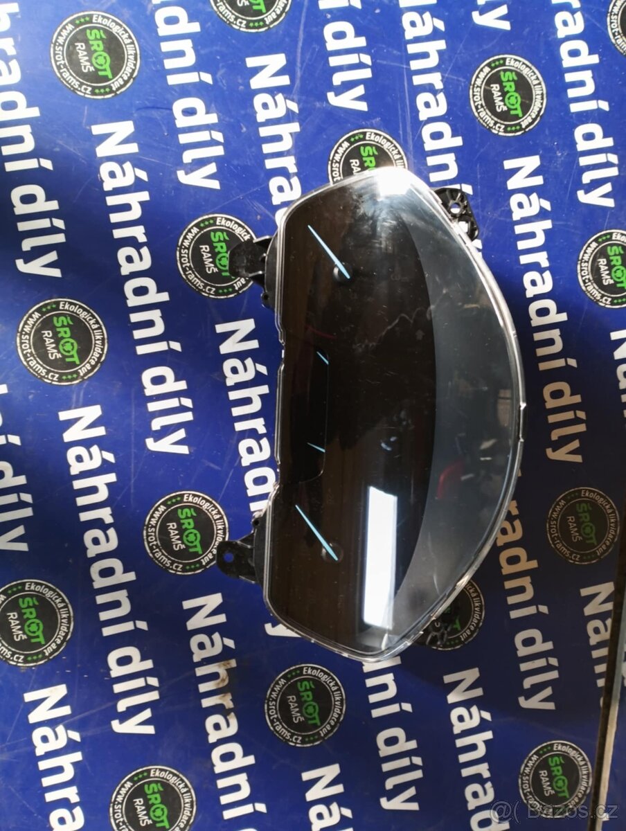 Tachometr - přistrojová deska  Ford Focus MK4