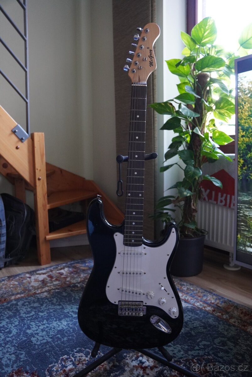 Elektrická kytara McGrey se zesilovačem