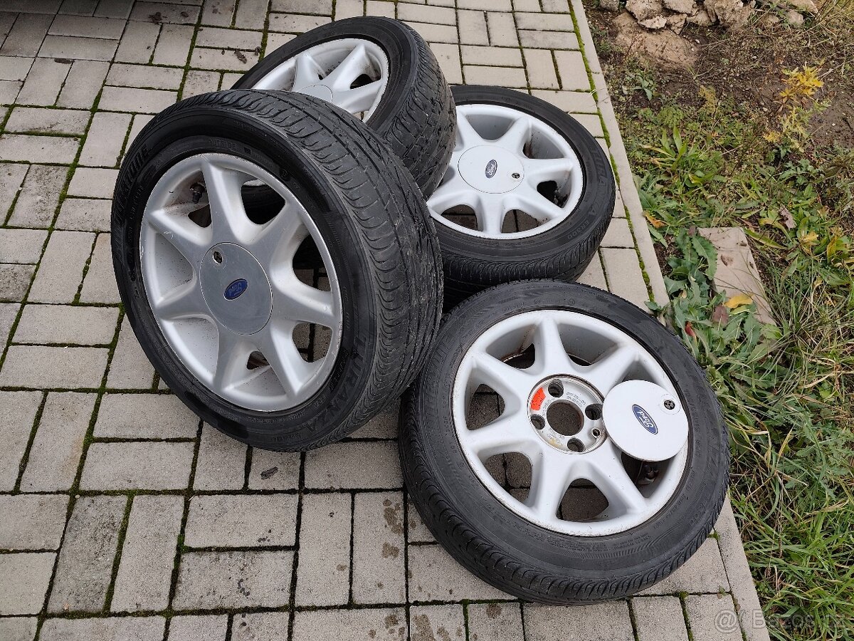 letní pneu Bridgestone Turanza ER300 na discích 195/55 R15