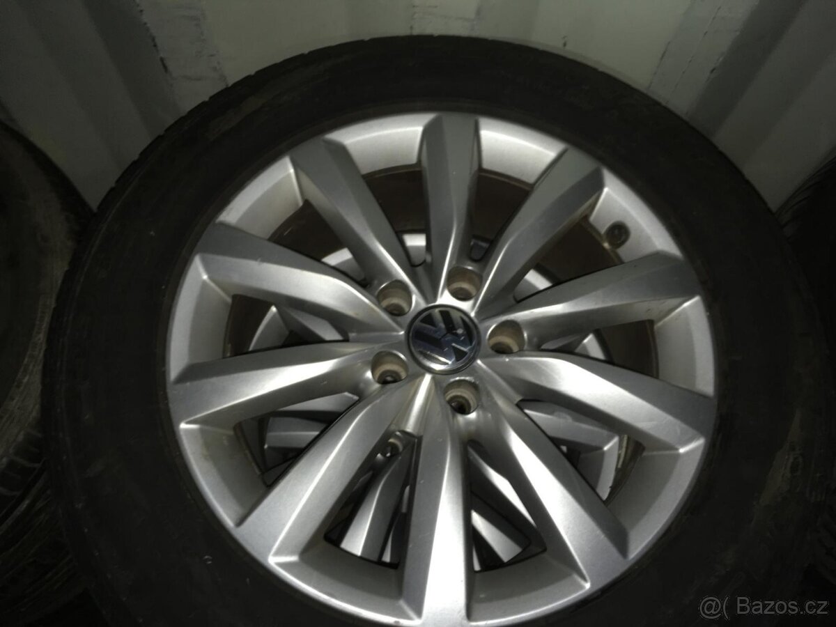 Original Alu kola VW Tiguan 235/55R17 ET43 letní