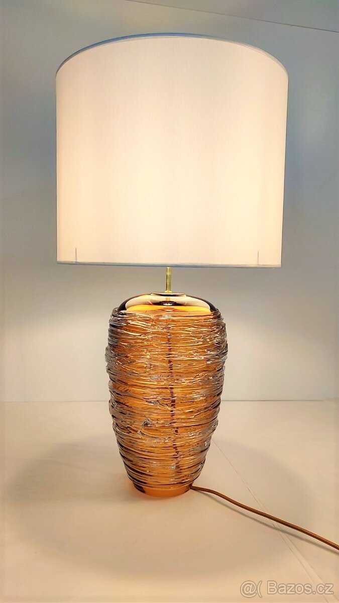 Originální stolní lampa