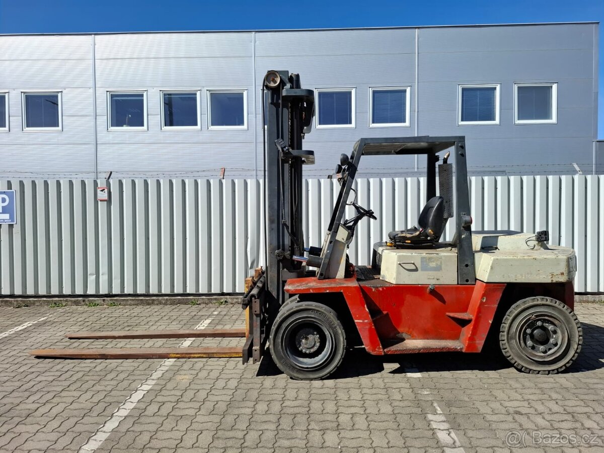 Nissan DF 60, pohon nafta nosnosť 6 ton , bočný posuv