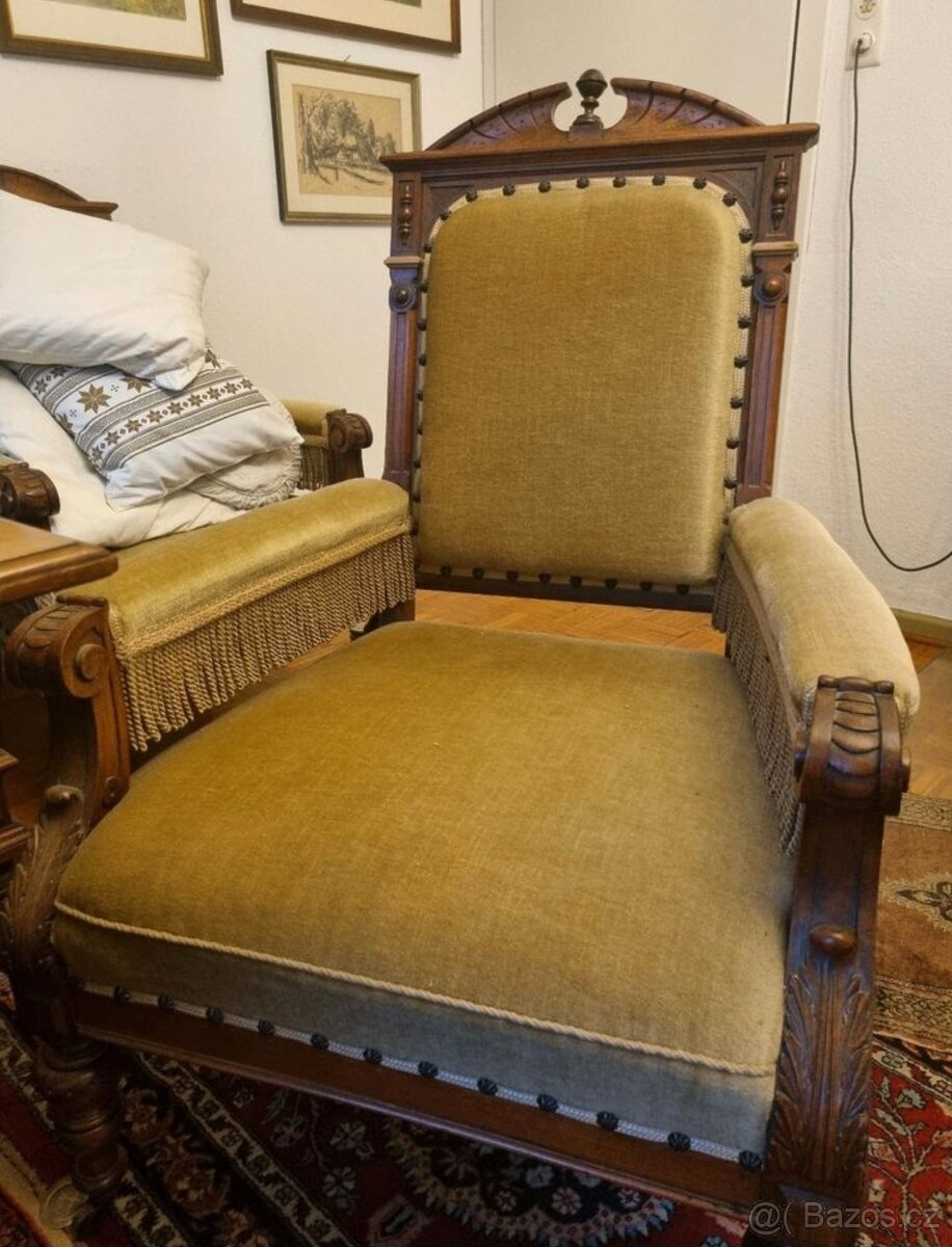 Starožitná sedací souprava se stolem
