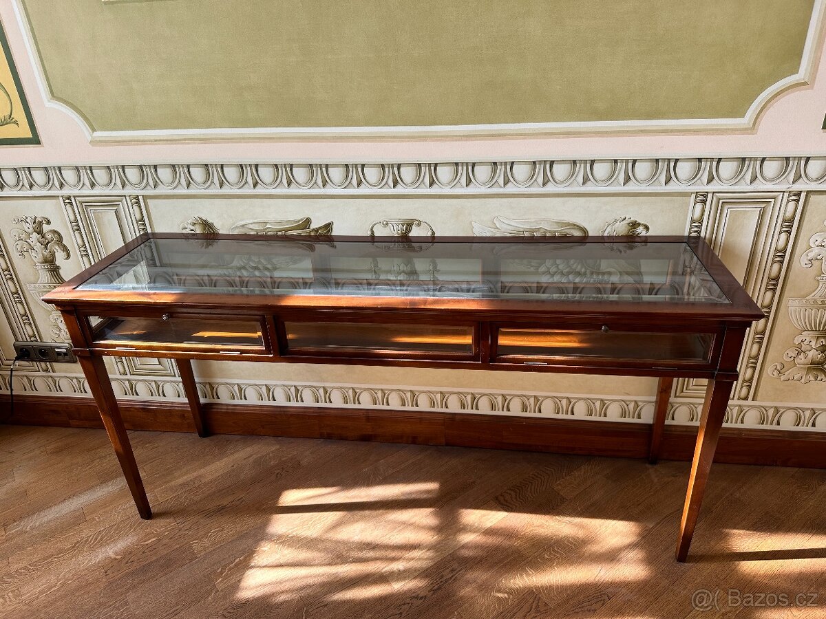 Starý dřevěný vitrínový stůl (NN24)