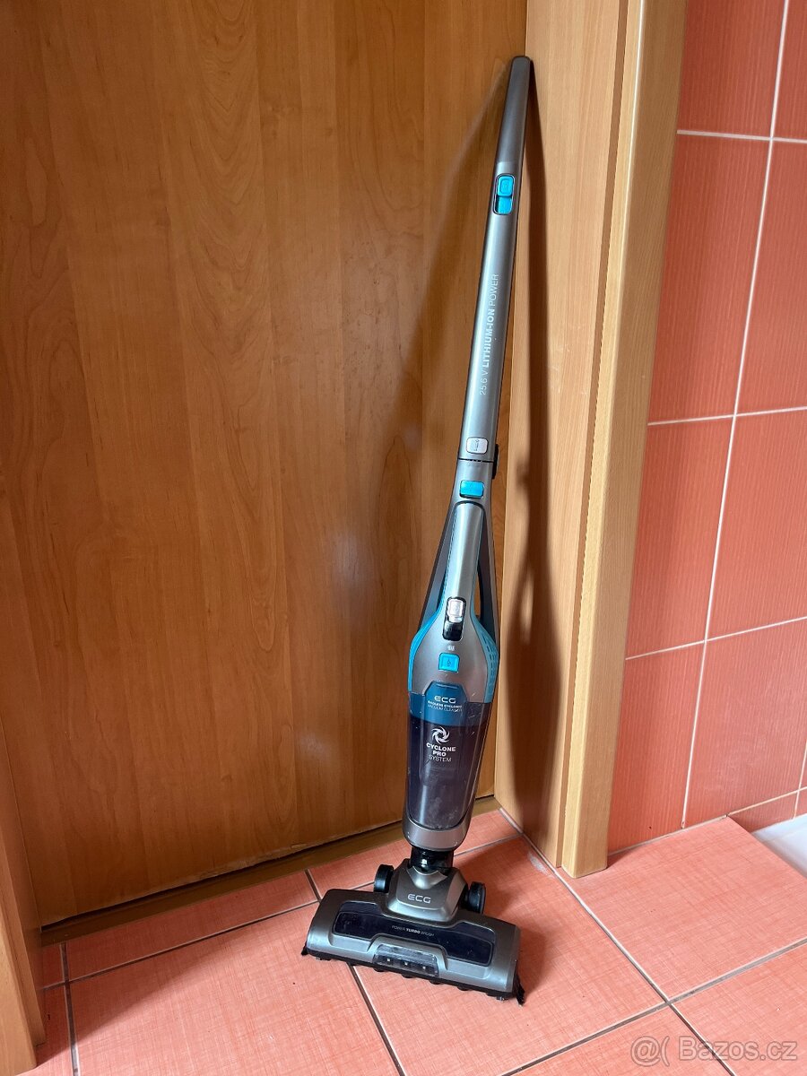 Tyčový vysavač ECG 2in1