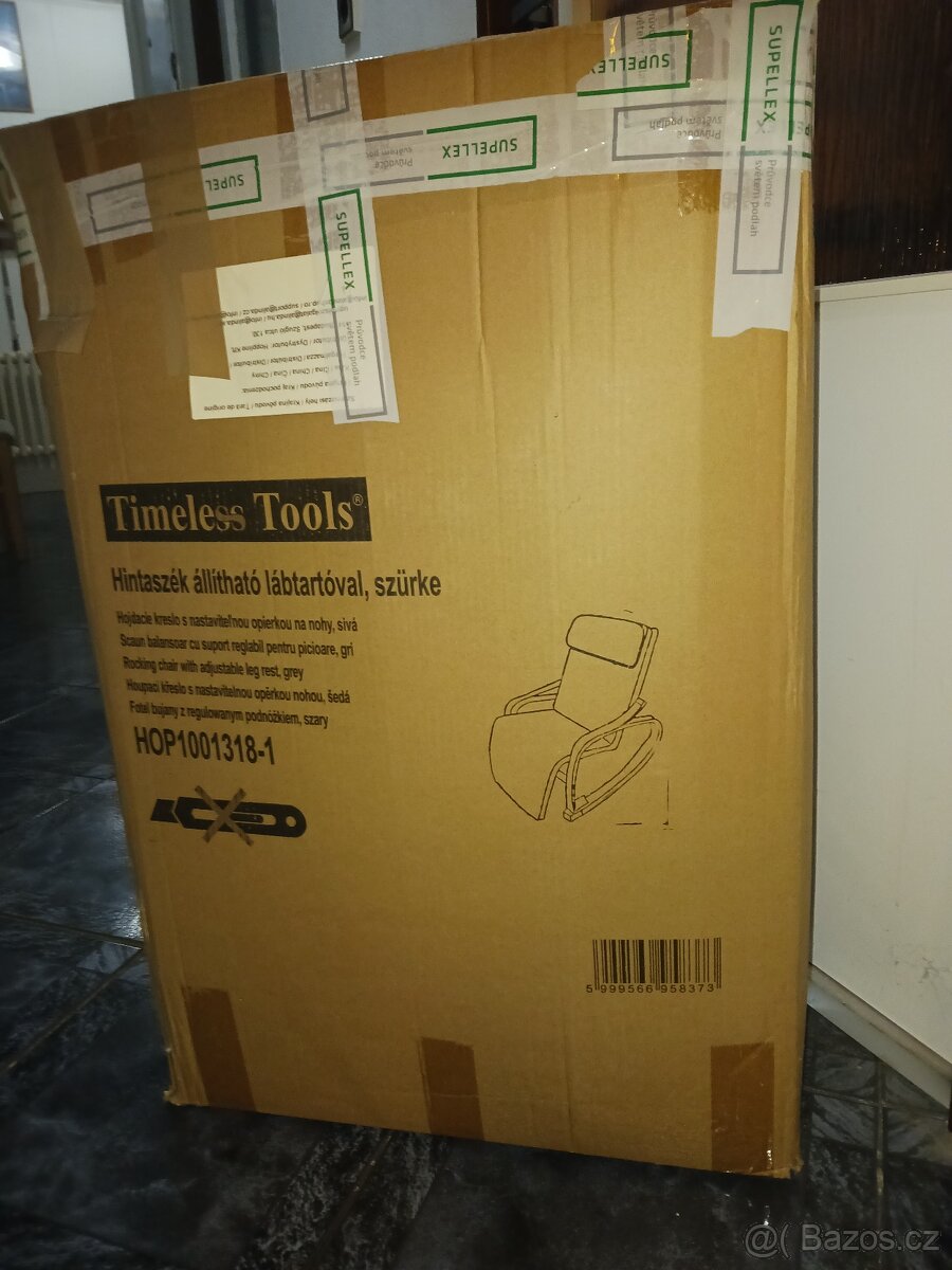 Houpací křeslo nepoužité