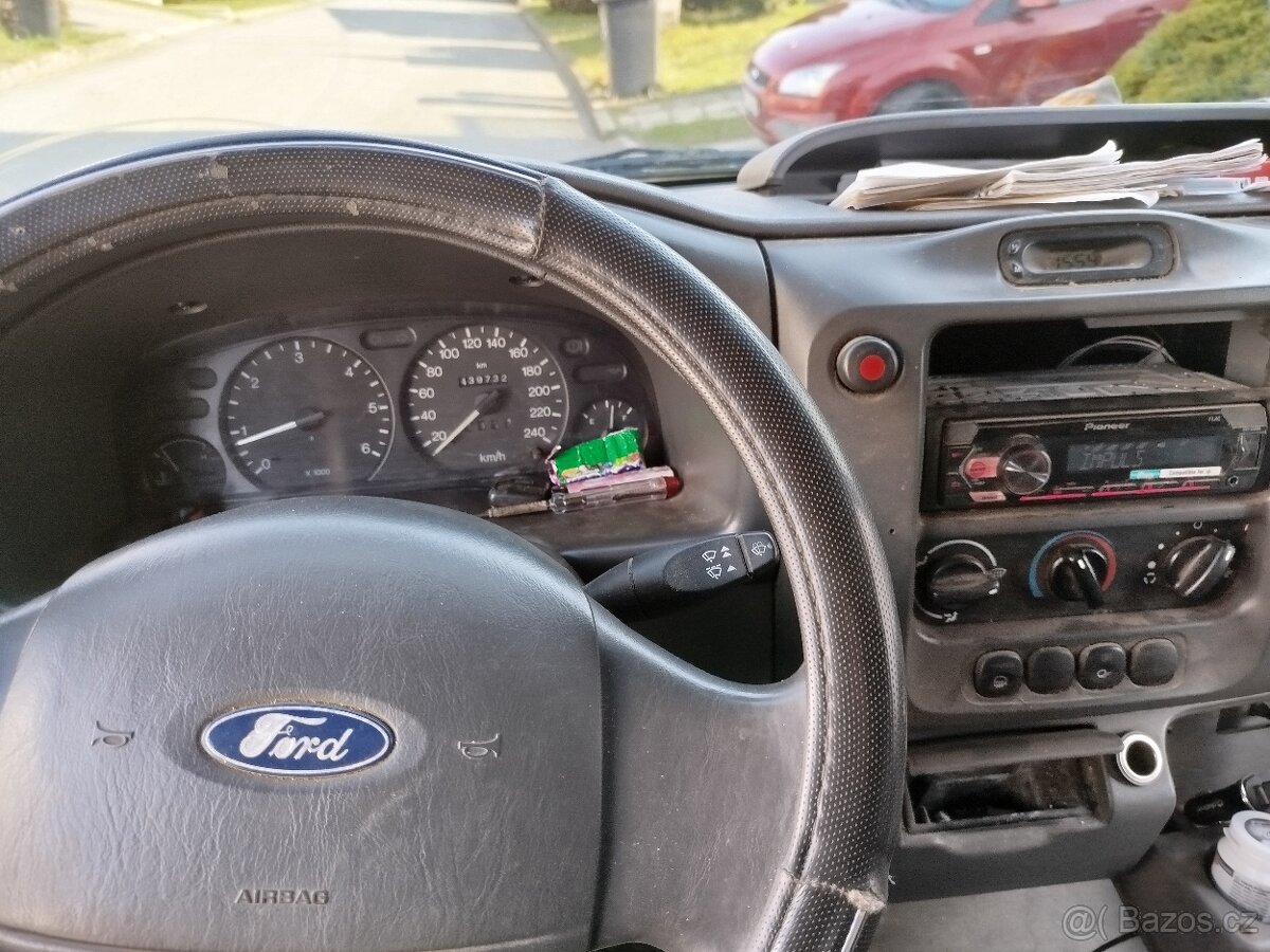 Ford tranzit 2.4