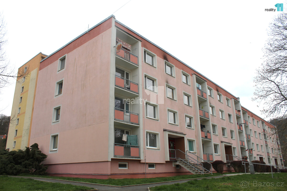 Pronájem bytu 3+1+L, 67m2, Hluboká, sídliště Na Výšině, Ústí