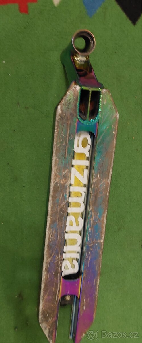 Deska Striker Lux Integrated - Rainbow V1