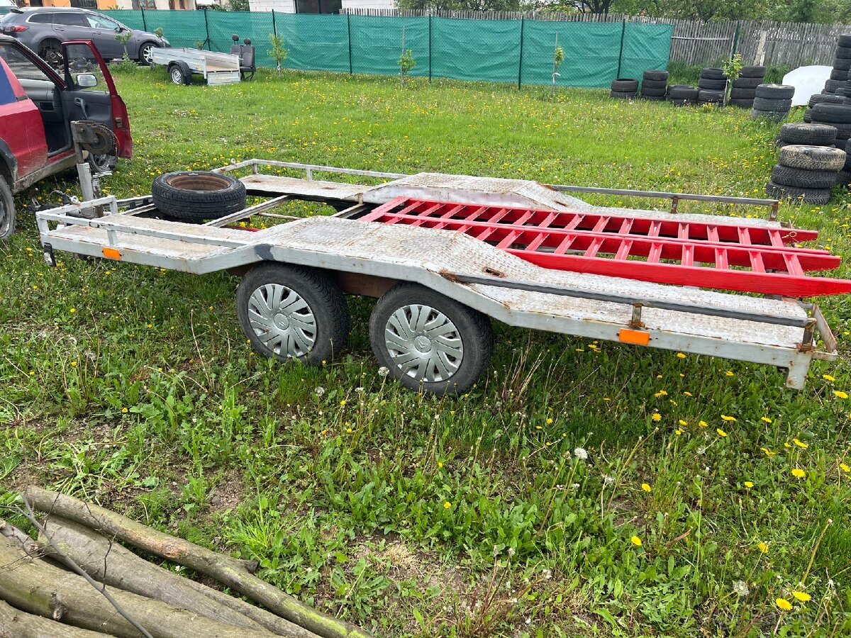 Prodám auto přepravník , hengr, podvál