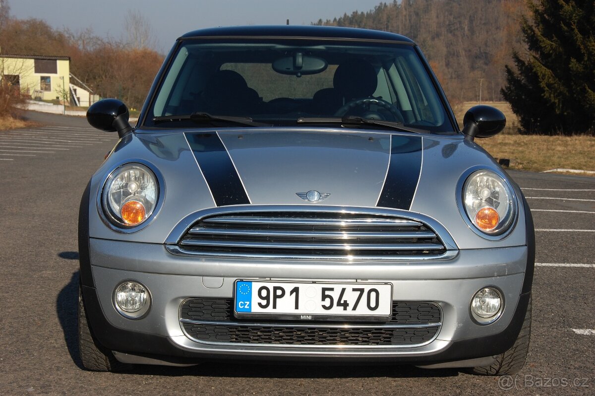 MINI Cooper 1,6D, najeto 115.000km , vynikající stav