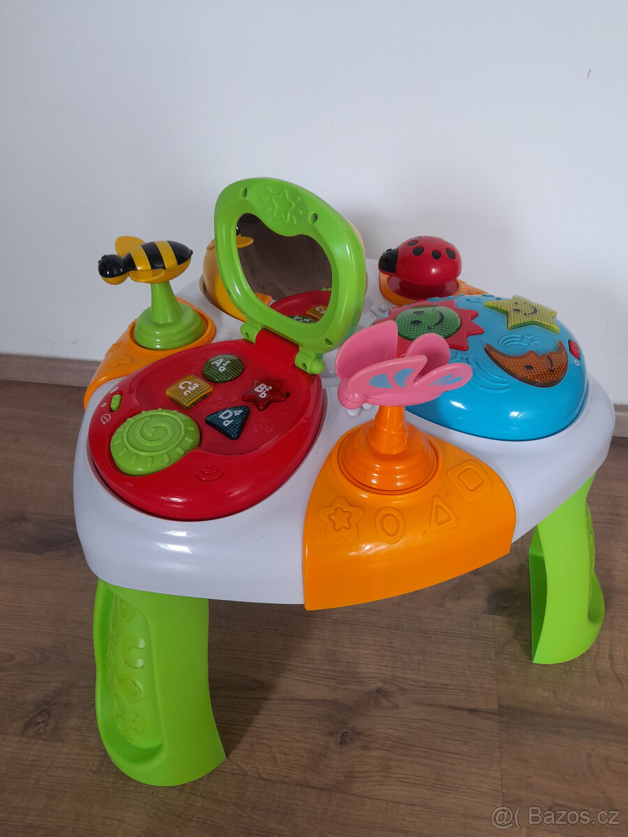 Dětský stolek na učení Carousel