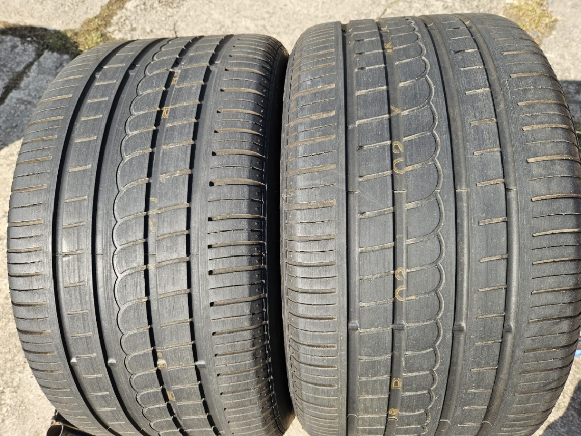 295/35ZR18 99Y Pirelli P Zero Rosso
