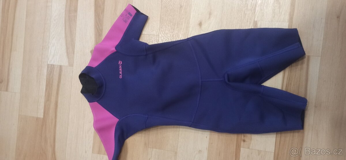 Dívčí neopren vel. 4 a 6 let