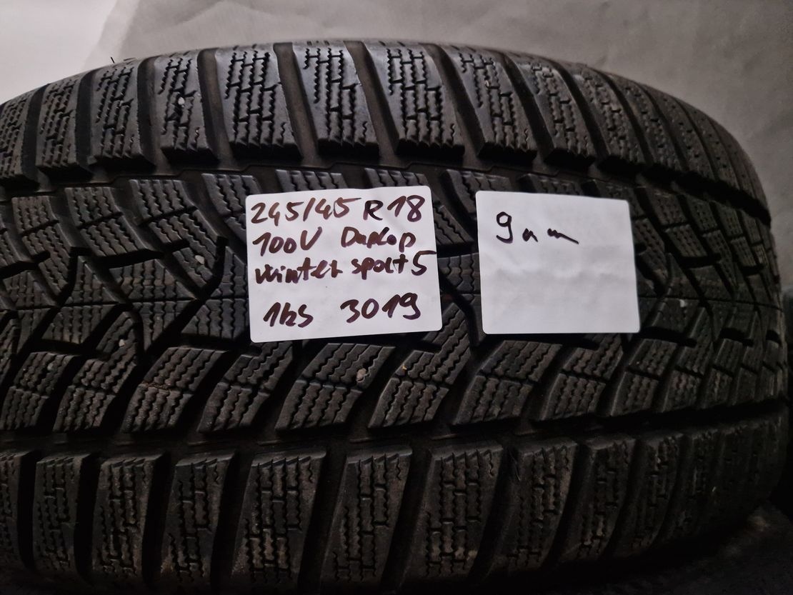 245/45 R18 100V zimní pneu Dunlop 1ks