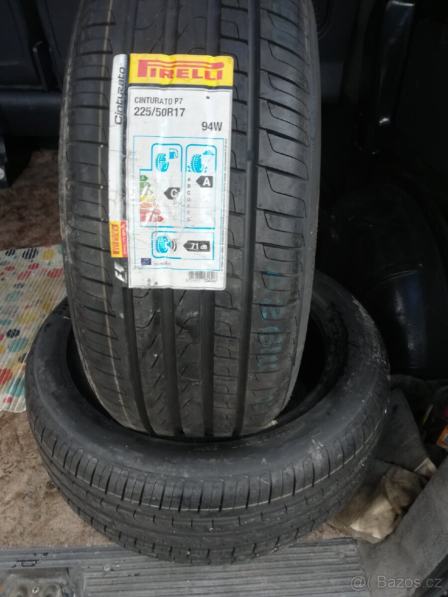 225/50R17