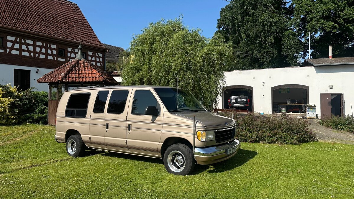 Ford Econoline E-150