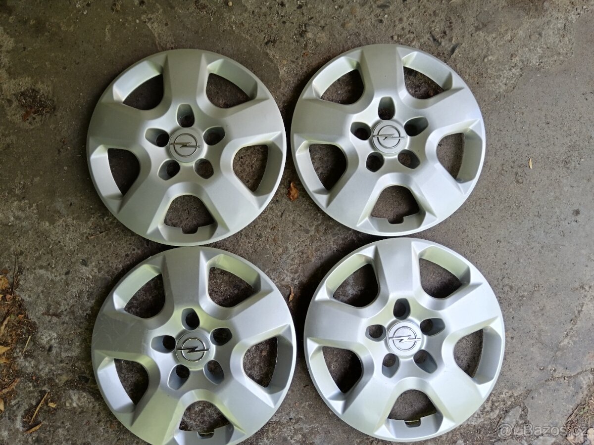Originál poklice Opel Vivaro r16