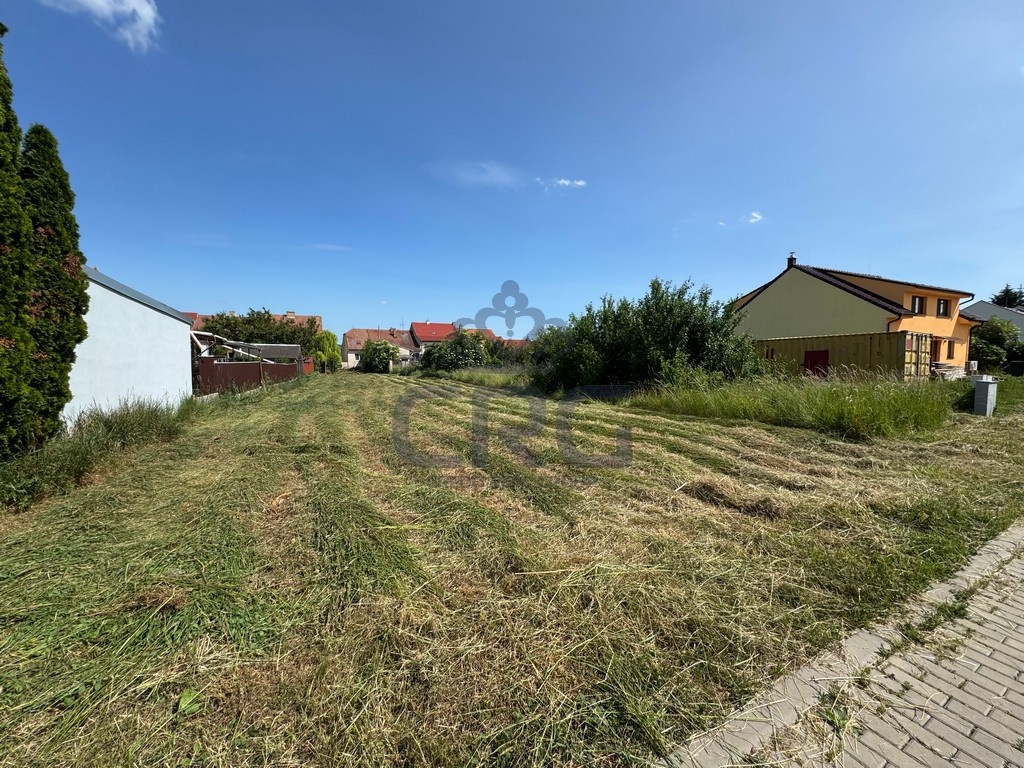 PRODEJ STAVEBNÍHO POZEMKU O CP 565 m2 V HRUŠOVANECH U BRNA