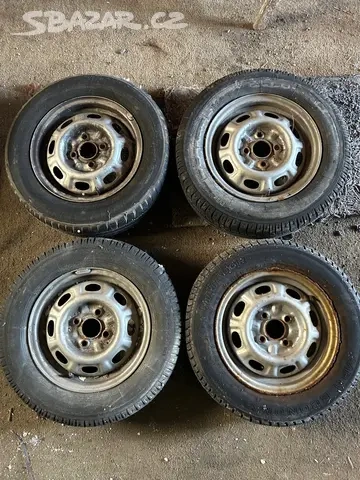 4x disky s pneu na Škoda Favorit z roku 1994