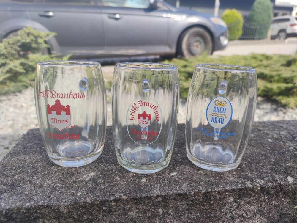 Pivni sklo, krgl krygle pullitr pullitry krug krüge Nemecko