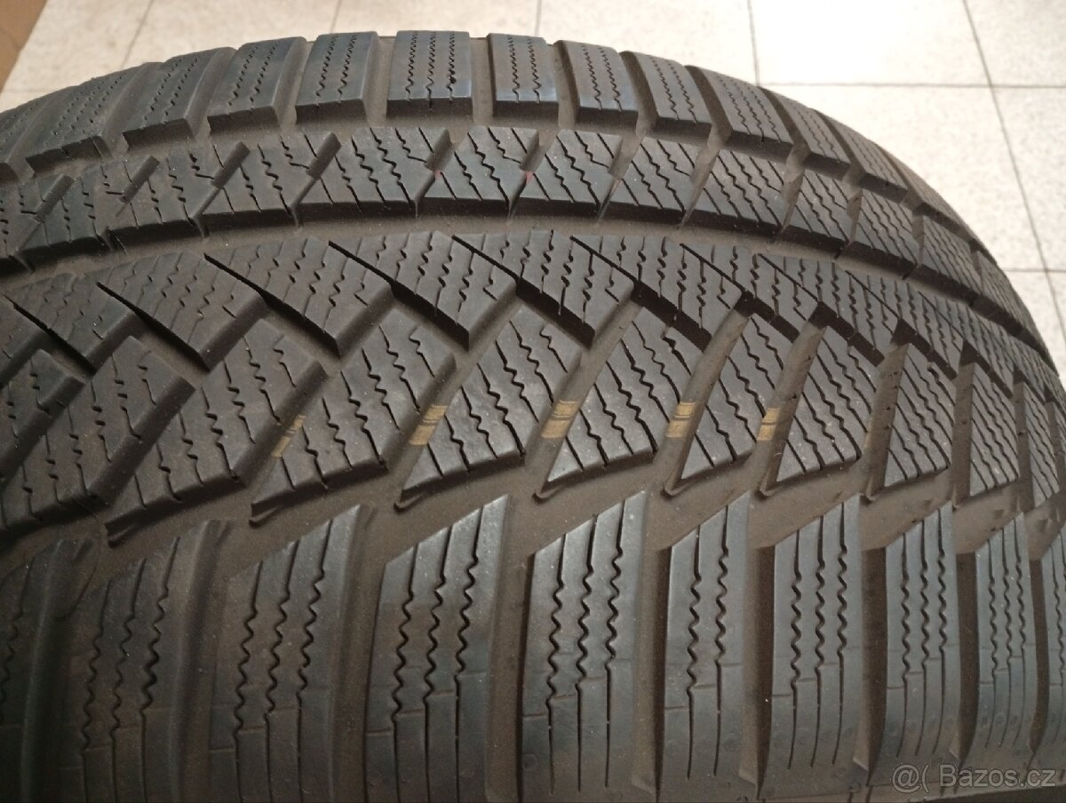 4ks 245/40R18 98W