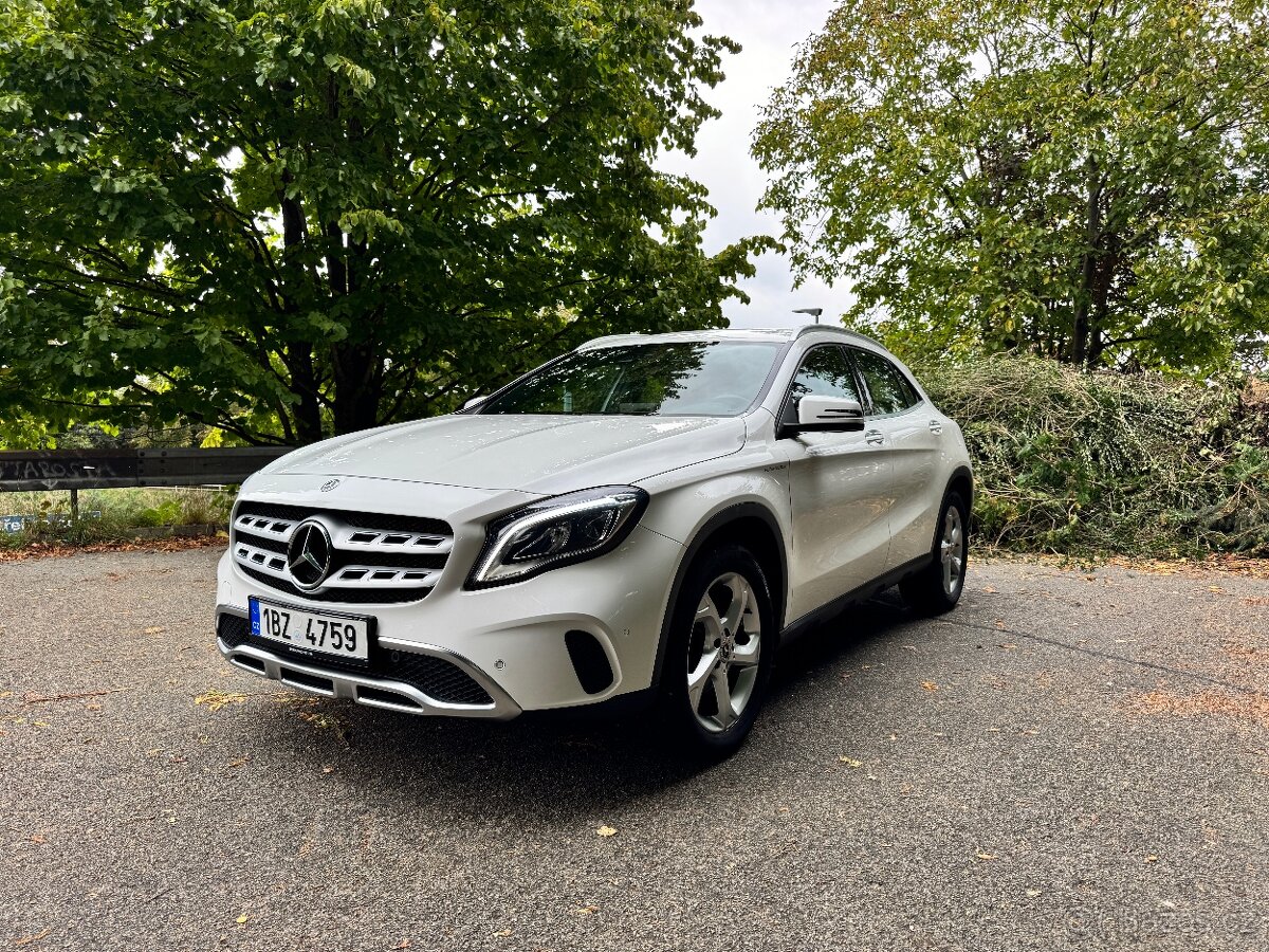 Mercedes Benz GLA200d 4matic